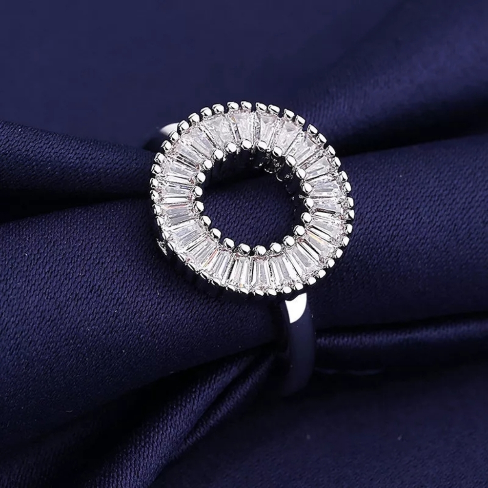 Sparkling Round Adjustable Ring